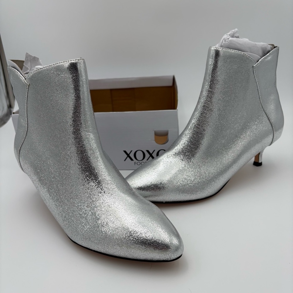 XOXO Silver Metallic Ankle Booties Kitten Heel | Size 9.5